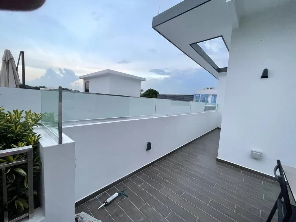 Recent Glass Railing & Balustrade Projects - project 8