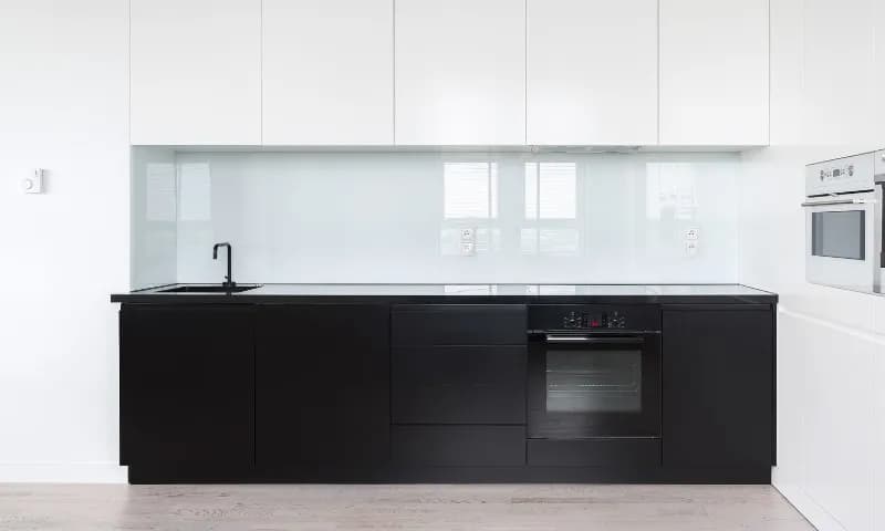 Glass Backsplashes